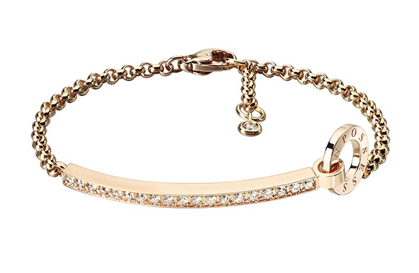 Piaget Possession 玫瑰金鑲鑽手環,174,000元。
